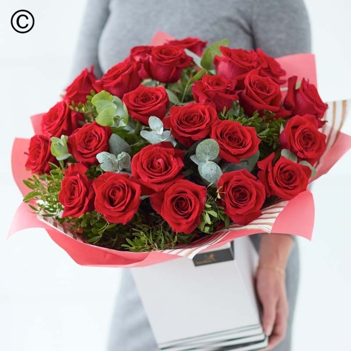 24 Luxury Valentines Red Rose Hand tied